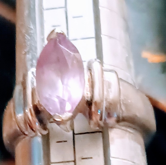 Vintage Sterling Silver 9.25 Purple Amethyst Gemstone size 7 Ring - Picture 2 of 8